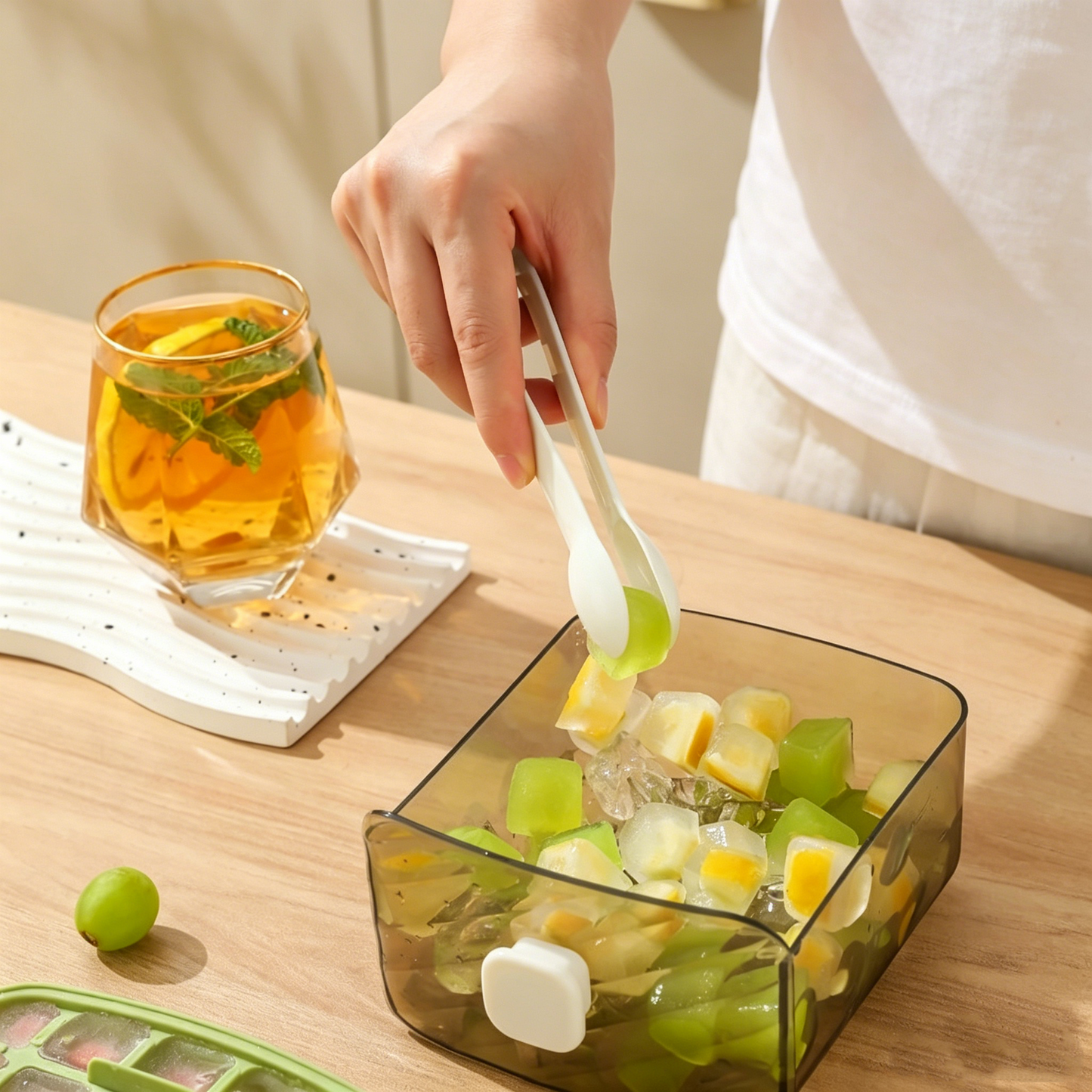 🧊48-Grid Push-Type Ice Maker Tray – Easy Release Countertop Ice Maker with Drawer & Lid