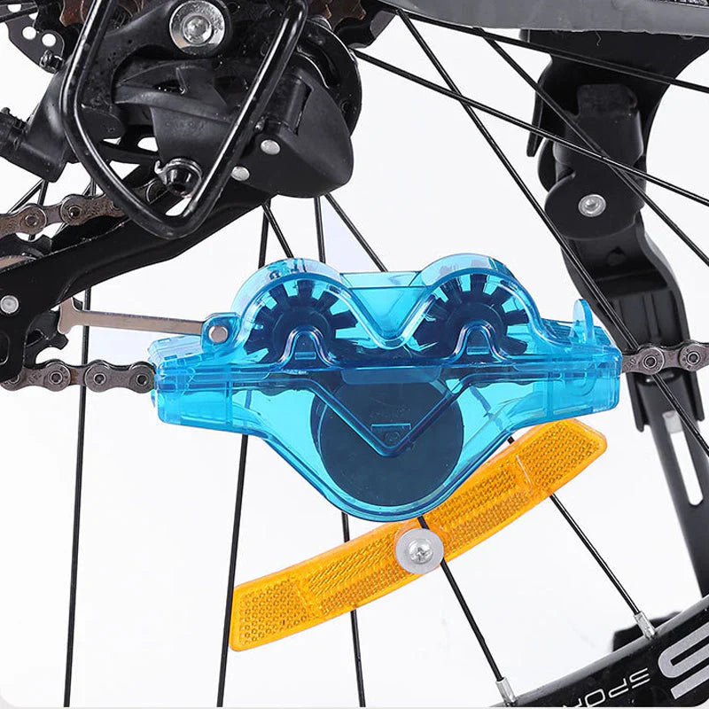 Frog-Shaped Bike Chain Scrubber